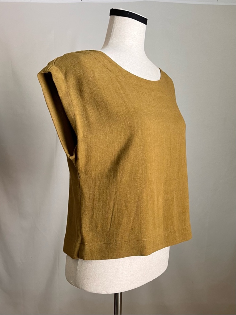 Grade & Gather - Linen Blend Cropped Blouse - Small - Picture 2 of 8